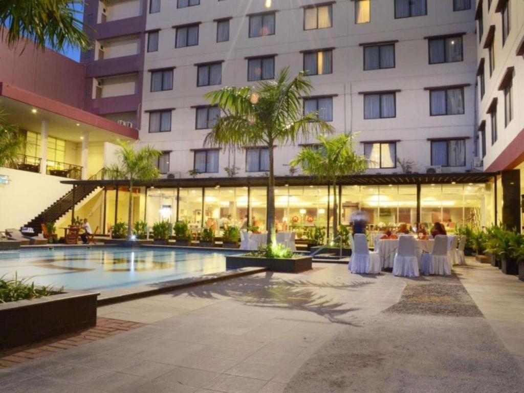 Asialink Premier Karawang Exteriér fotografie