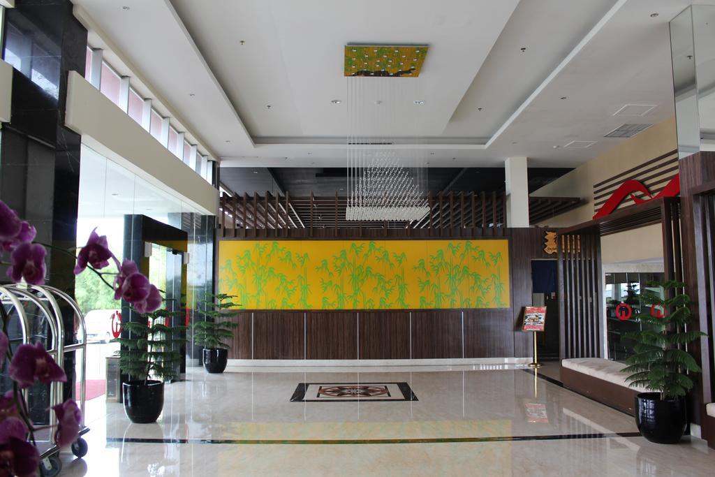 Asialink Premier Karawang Exteriér fotografie