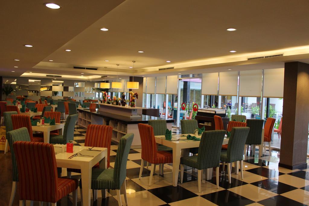 Asialink Premier Karawang Exteriér fotografie